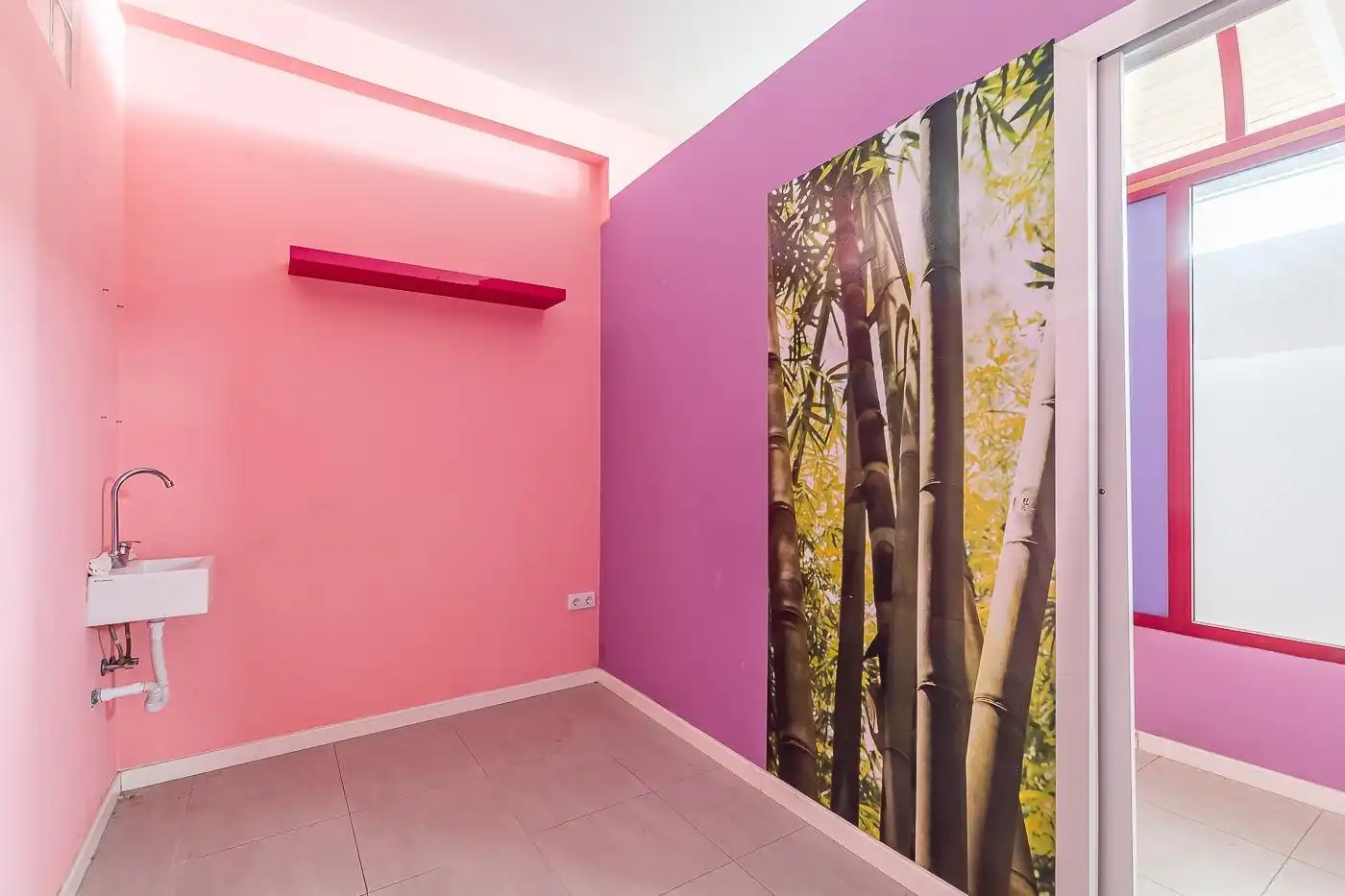 Bedroom of Commercial properties for sale in San Lorenzo de El Escorial