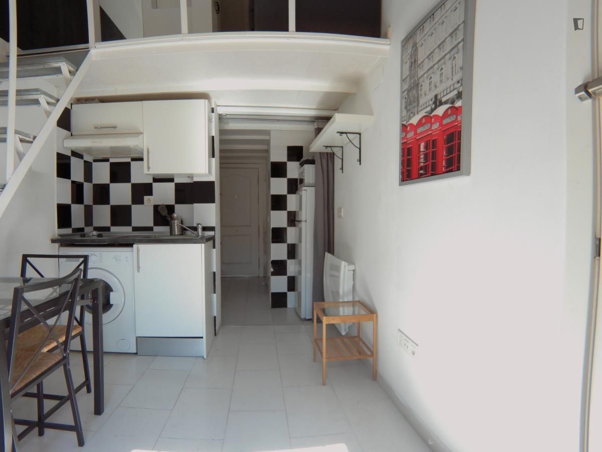 Estudi de lloguer a Puerta del Ángel