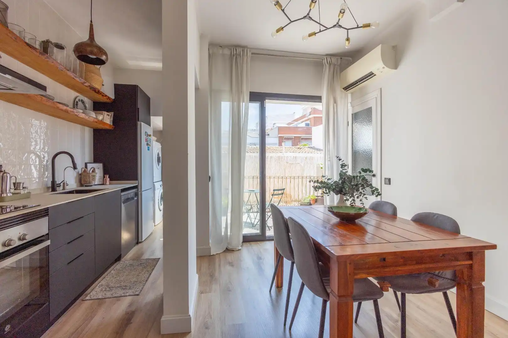 Piso con terraza en venta en Centre Vila, imagen 2