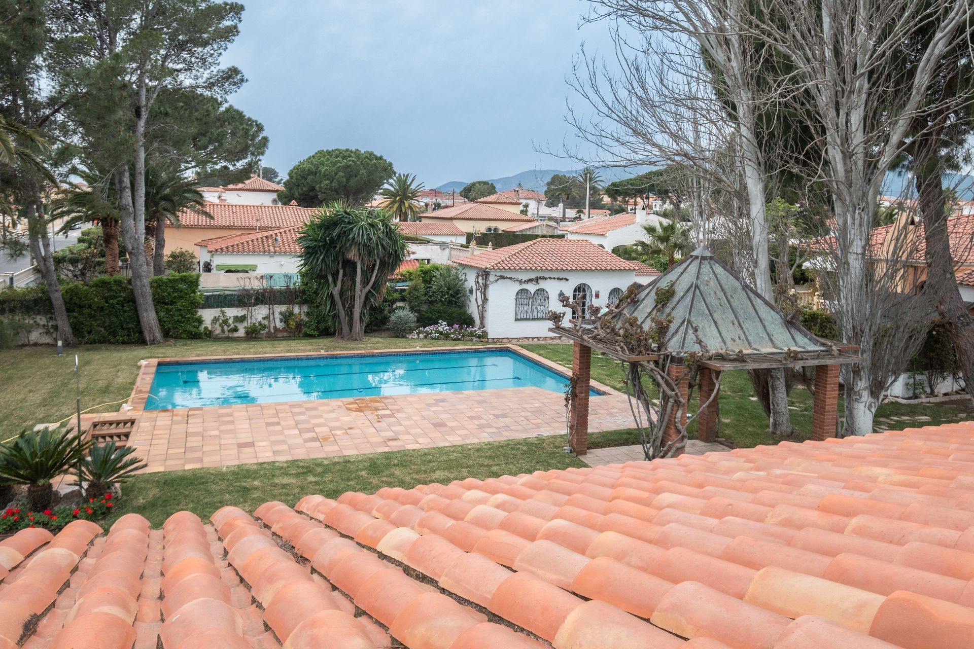 Piscina de Casa o xalet en venda en Mont-roig del Camp amb Aire condicionat, Calefacció i Jardí privat