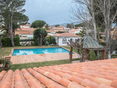 Swimming pool of House or chalet for sale in Mont-roig del Camp  with Air Conditioner, Heating and Private garden