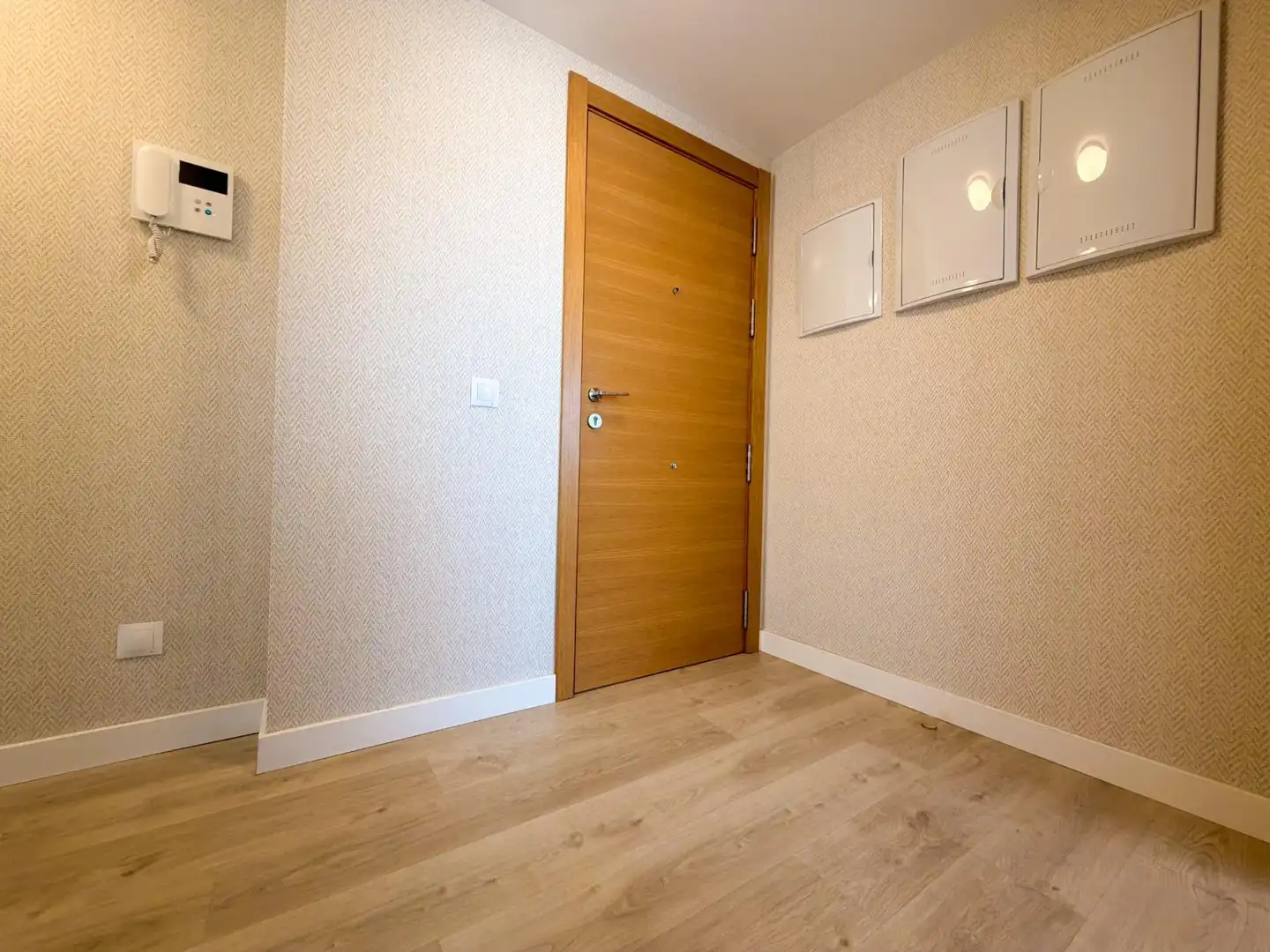 Apartamento de alquiler en El Puig de Santa Maria con Aire acondicionado, Calefacción y Terraza