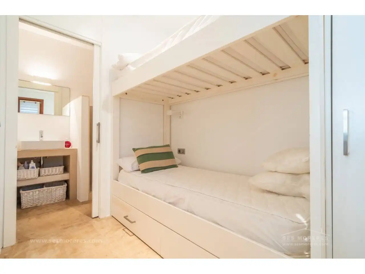Dormitori de Casa o xalet en venda en Maó - Mahón amb Aire condicionat, Jardí privat i Terrassa