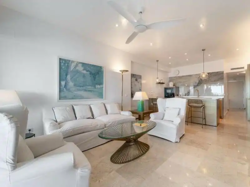 Sala d'estar de Apartament en venda en Marbella amb Aire condicionat, Calefacció i Terrassa