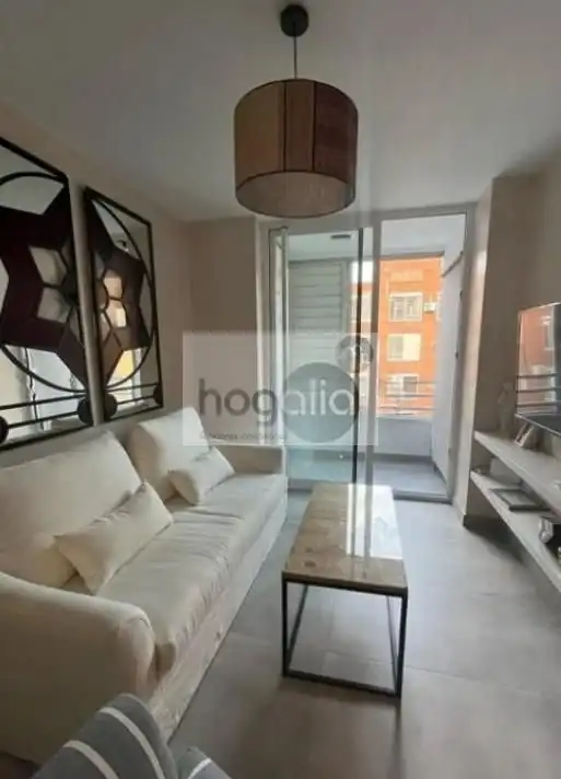 Wohnzimmer von Wohnung zur Miete in Sevilla mit Klimaanlage, Terrasse und Möbliert