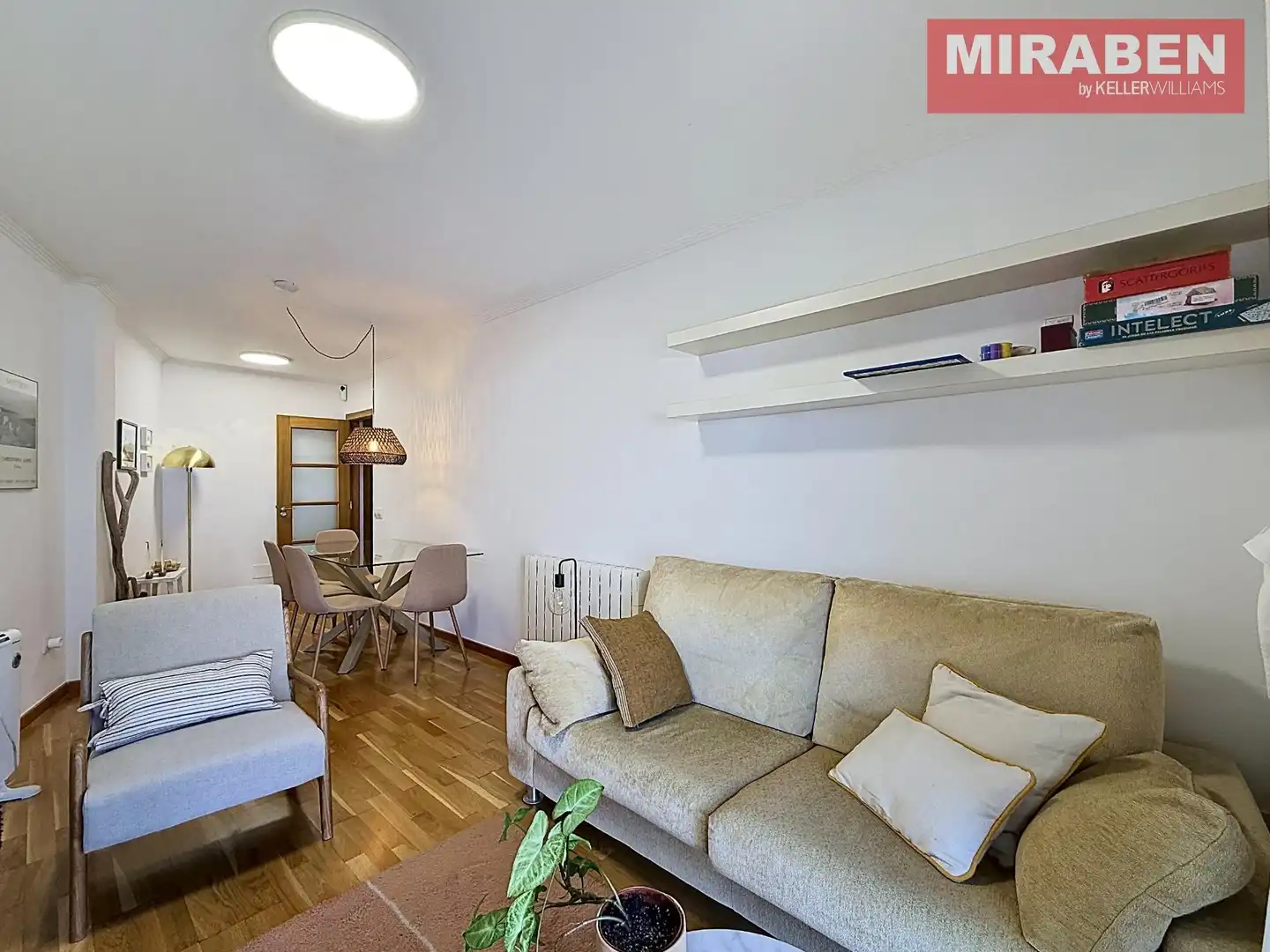 Sala d'estar de Pis en venda en O Grove   amb Calefacció, Terrassa i Traster