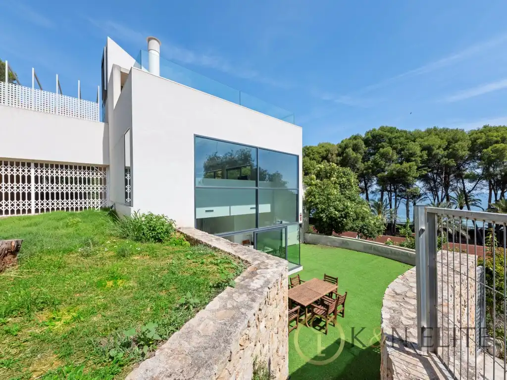 Houses for sale in Las Rotas / Les Rotes