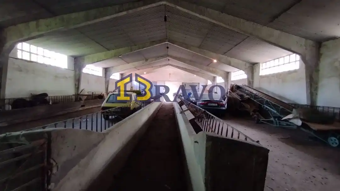 Parking of Industrial buildings for sale in Medina de Pomar