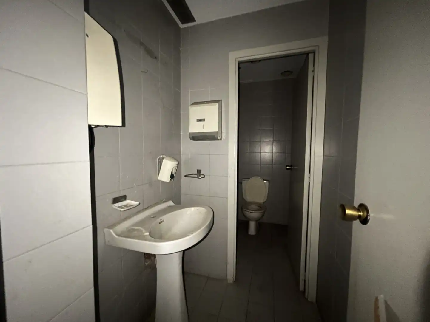 Local en venta en Sant Boi de Llobregat - CL FRANCESC MACIA DE, Vinyets - Molí Vell