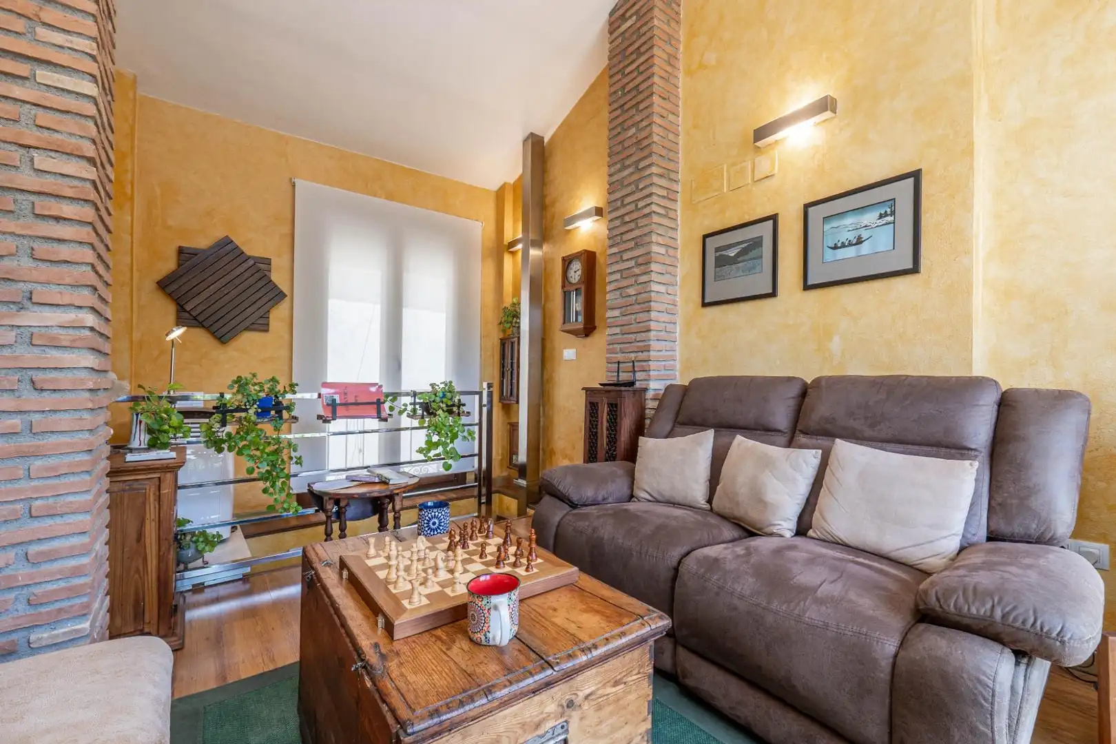 Sala de estar de Casa o chalet en venta en Granada con Terraza y Balcón