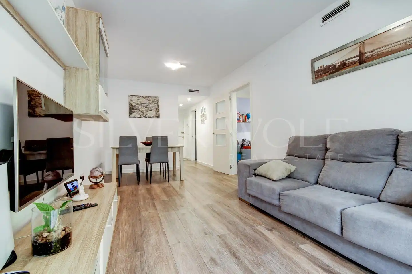 Living room of Ground floor for sale in Vilanova i la Geltrú  with Air Conditioner, Private garden and Terrace