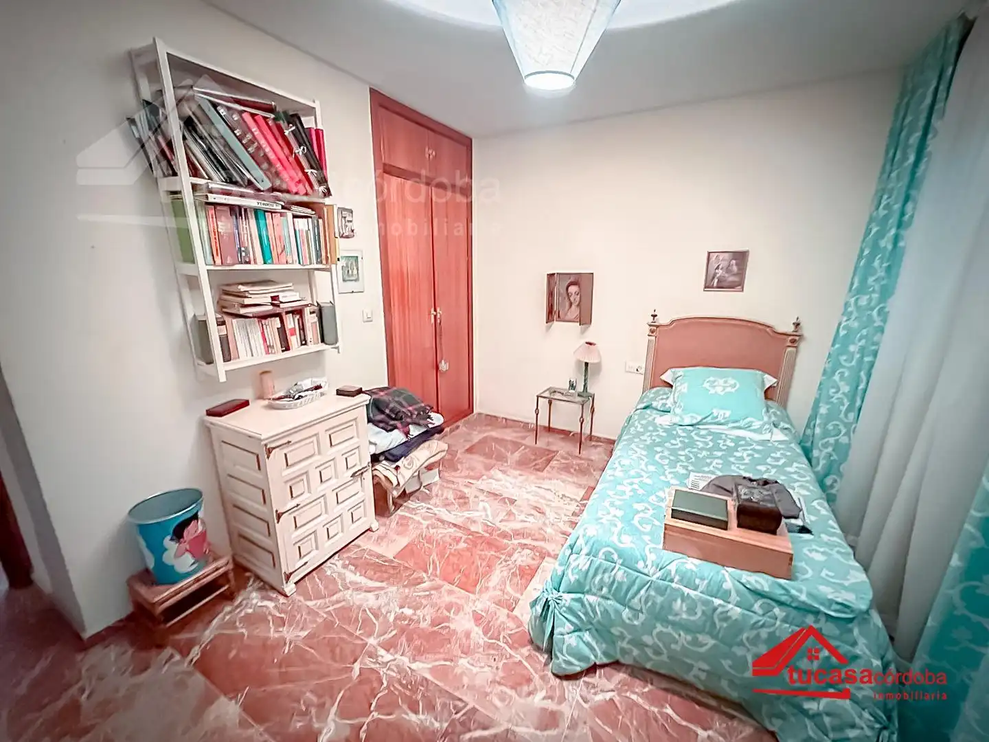 Bedroom of Flat for sale in Córdoba  with Air Conditioner, Terrace and Storage room