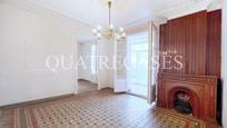 Exterior view of Flat for sale in  Barcelona Capital  with Terrace, Balcony and Alarm