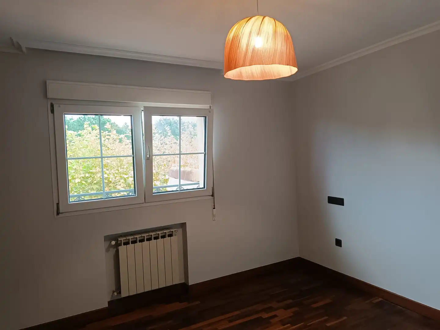 Habitación de Casa o chalet en venta en Castrillón con Calefacción, Jardín privado y Parquet