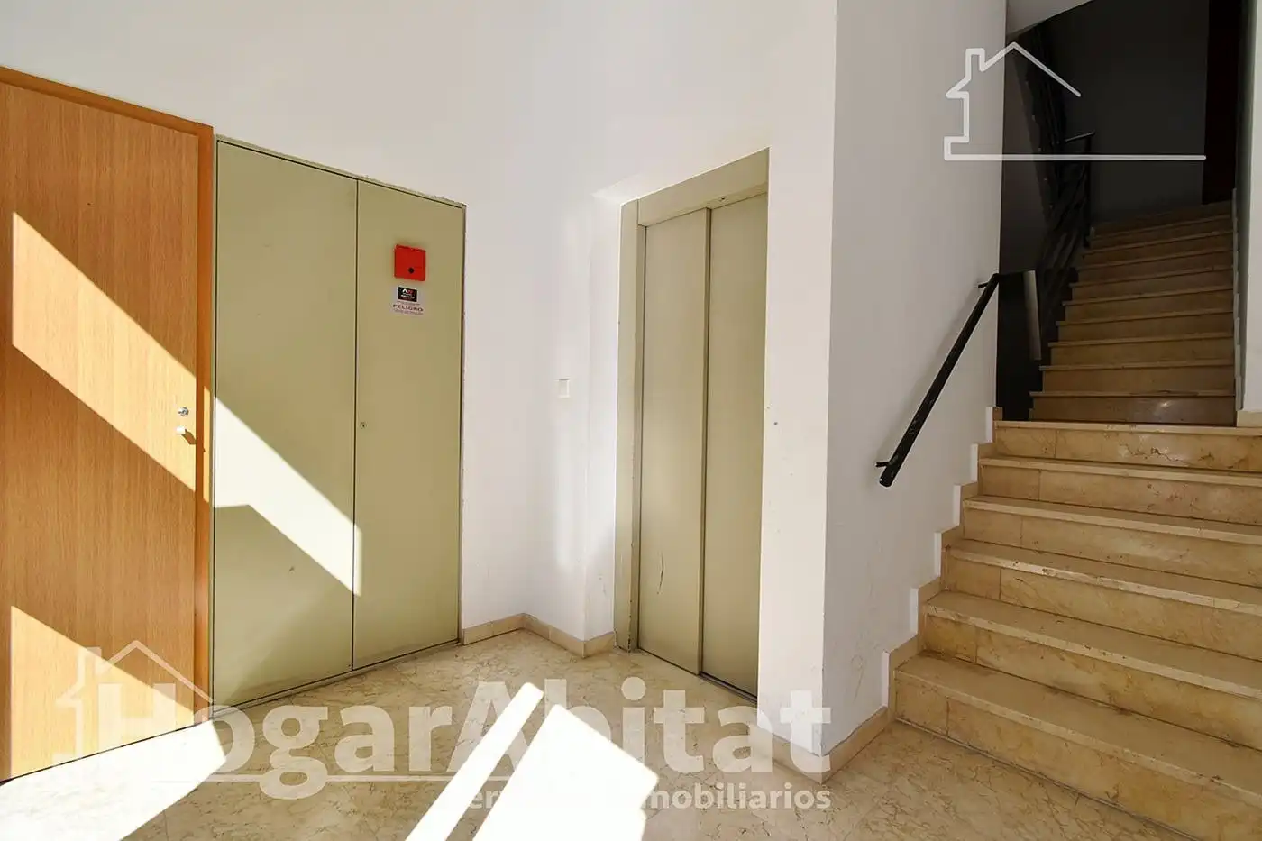 Wohnung zum Verkauf in Oliva mit Klimaanlage, Heizung und Terrasse