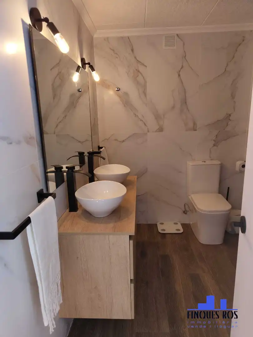 Baño de Piso en venta en Vinaròs con Aire acondicionado, Calefacción y Terraza
