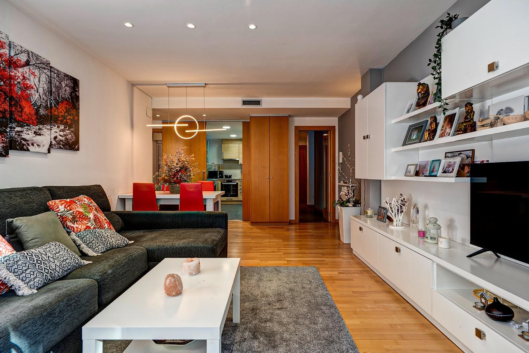 Sala d'estar de Dúplex en venda en Igualada amb Calefacció, Terrassa i Balcó