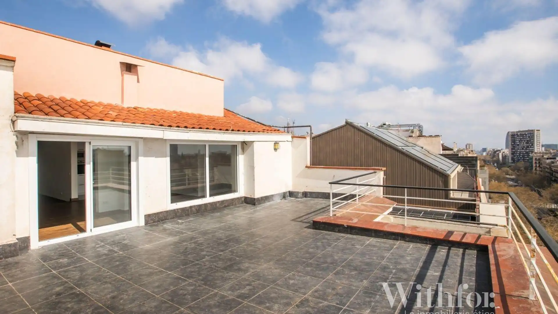 Terrace of Attic for rent in  Barcelona Capital  with Air Conditioner, Parquet flooring and Terrace
