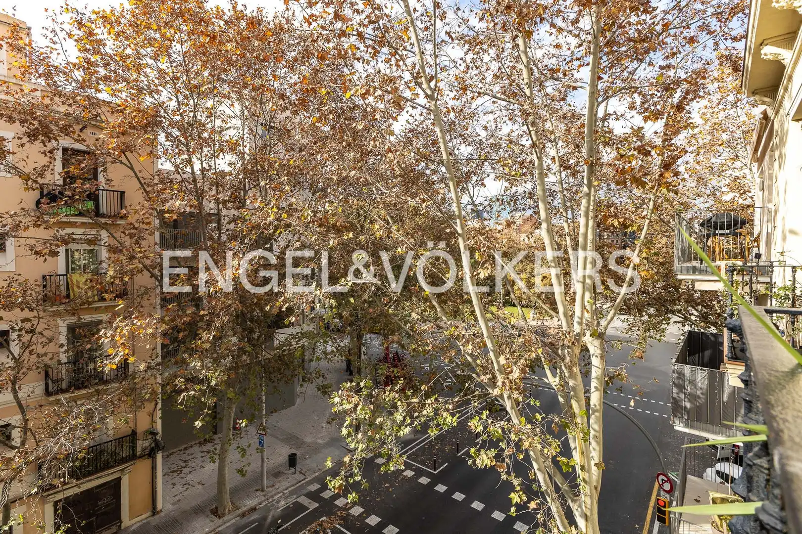 Vista exterior de Piso en venta en Barcelona con Aire acondicionado, Calefacción y Parquet