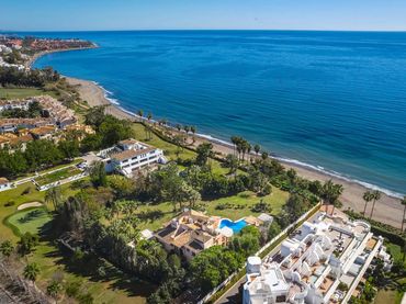 Maison avec balcon à vendre à Estepona Pueblo