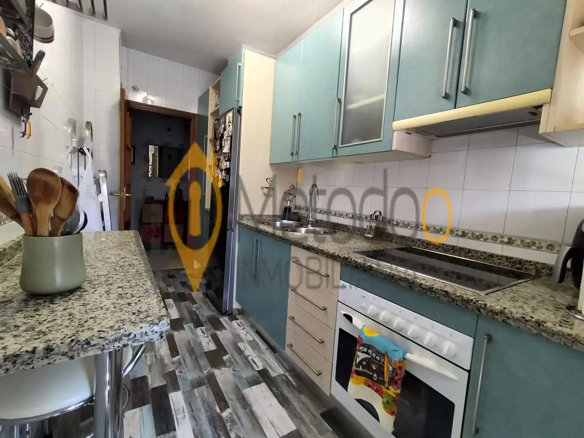 Kitchen of Flat for sale in Sevilla  with Air Conditioner, Heating and Furnished