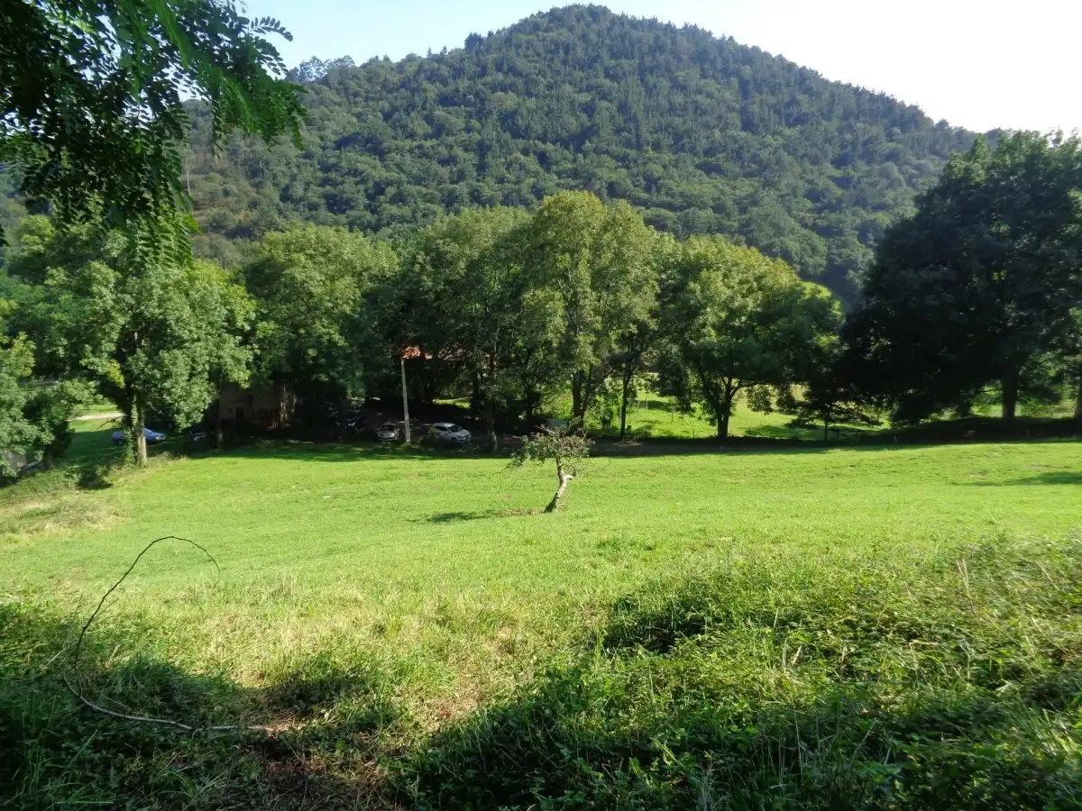 Rustikales Grundstück zum Verkauf in Santa María de Cayón