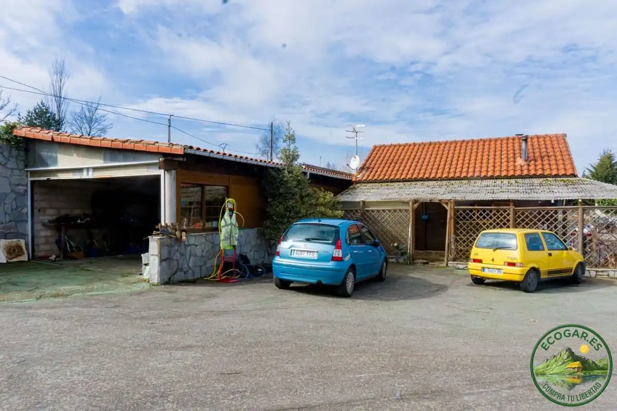 Parking de Casa o chalet en venta en Villagatón con Aire acondicionado, Calefacción y Jardín privado