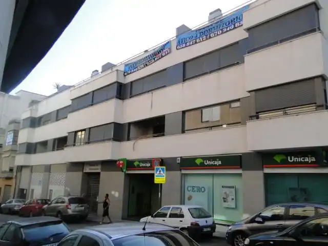 Gewerbefläche zum Verkauf in Bajadilla - Fuente Nueva