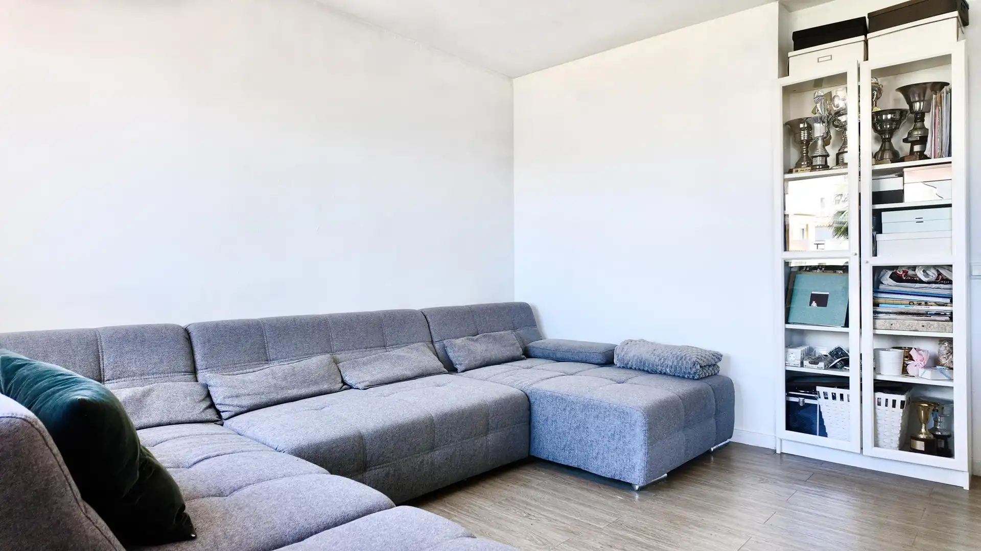 Sala de estar de Ático en venta en Estepona con Jardín privado y Piscina comunitaria