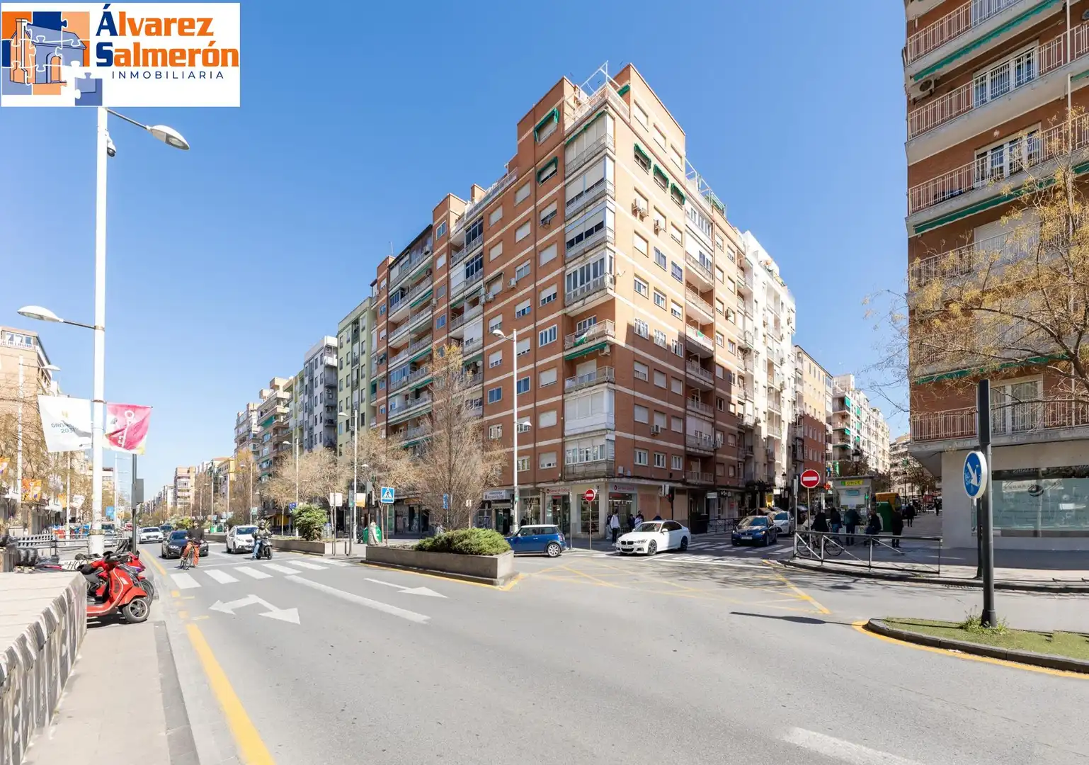 Vista exterior de Pis en venda en Granada