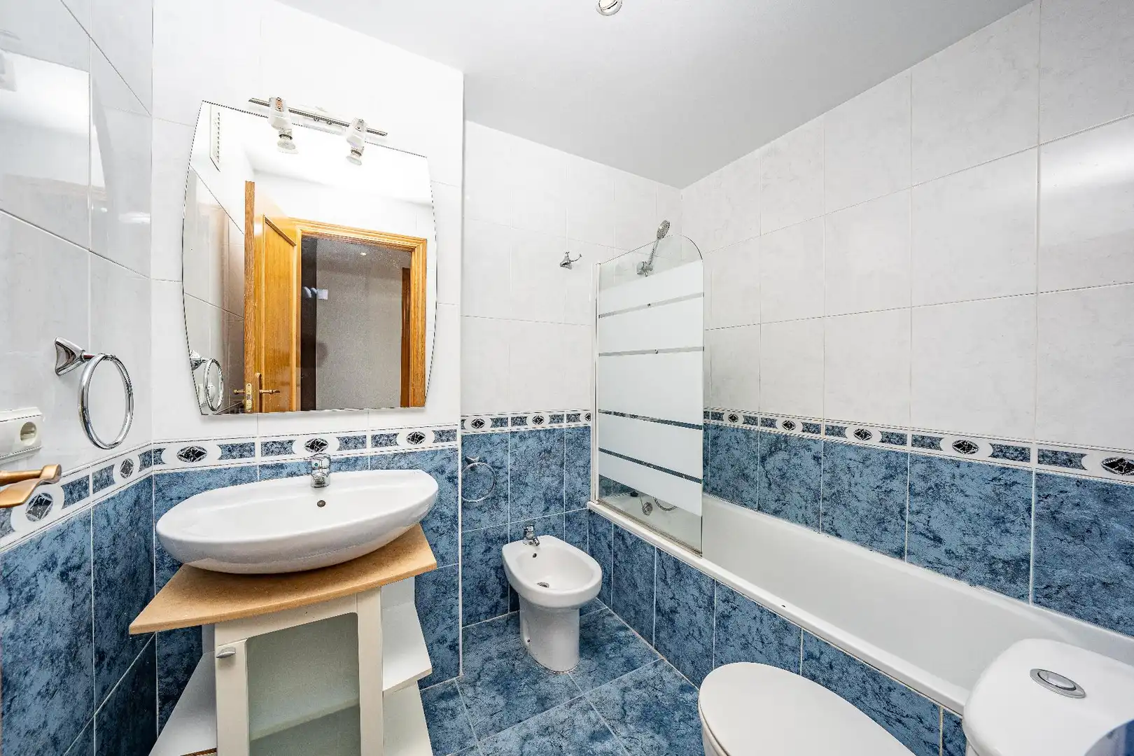 Baño de Ático en venta en Alicante / Alacant con Calefacción, Jardín privado y Terraza