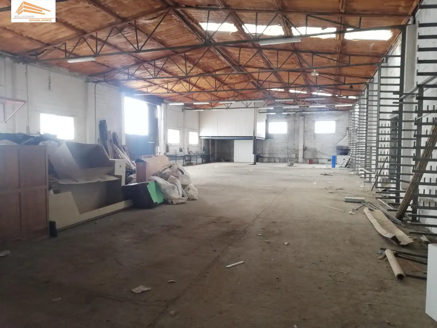 Nave industrial en venta en Pesquera de Duero