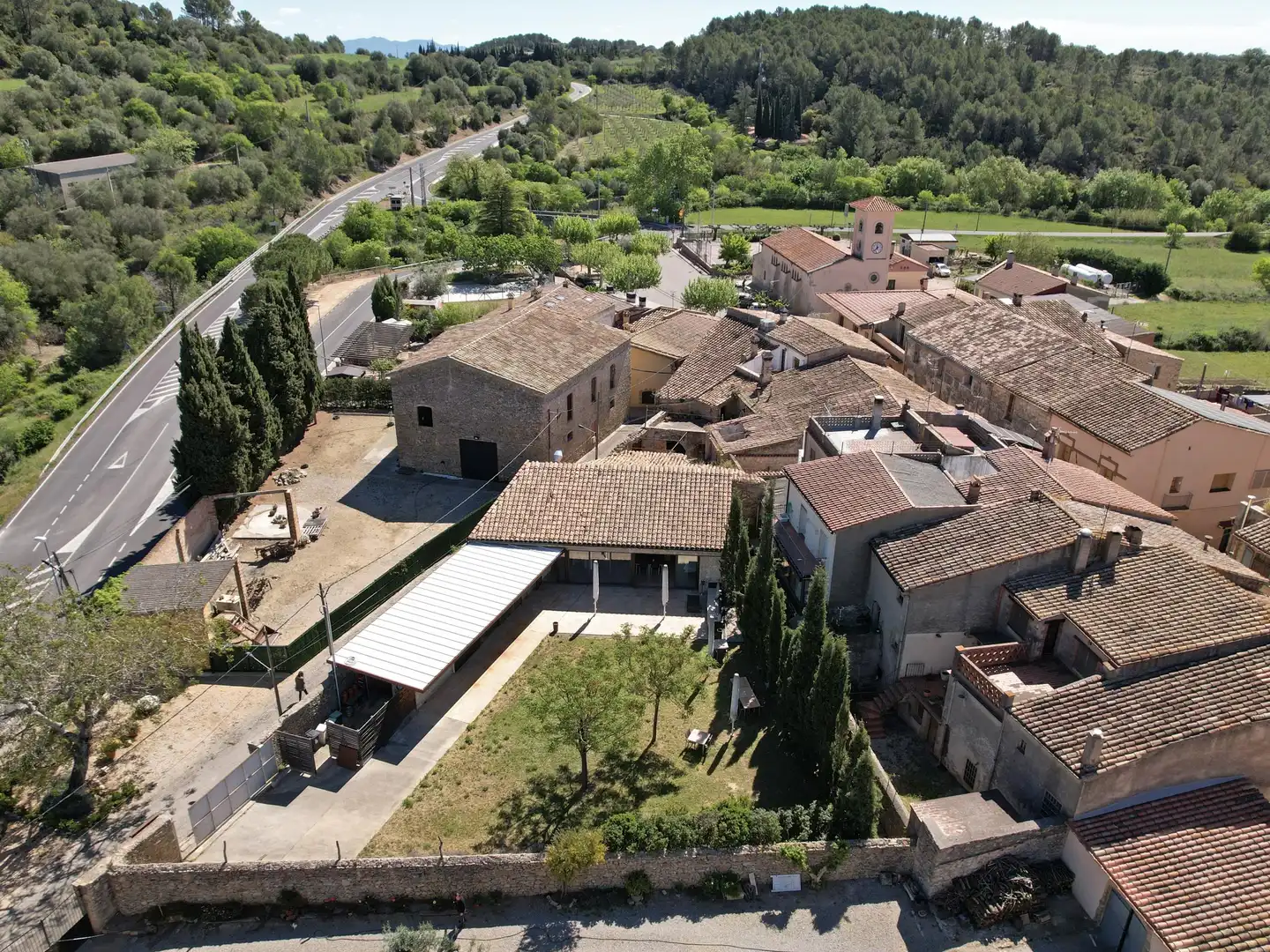 Vista exterior de Casa adosada en venda en Terrades amb Calefacció, Jardí privat i Terrassa