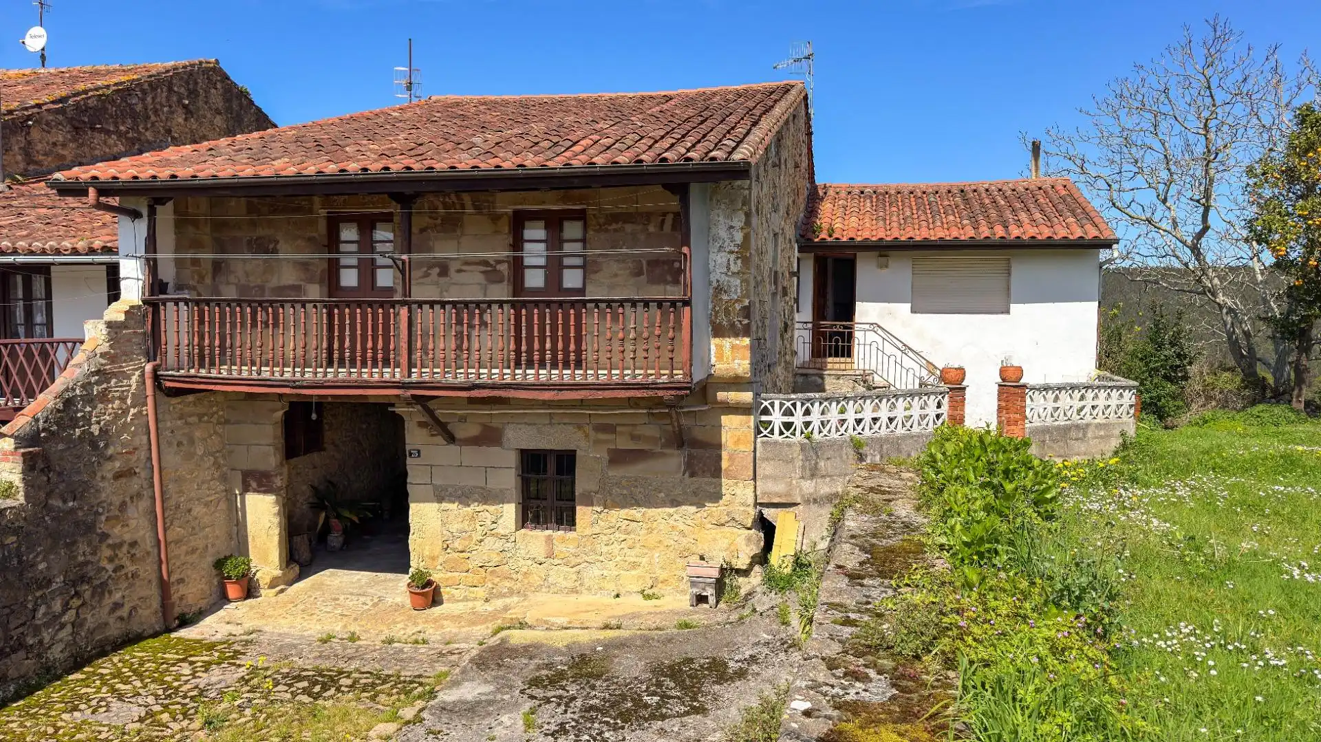 Vista exterior de Casa o chalet en venta en Comillas (Cantabria)