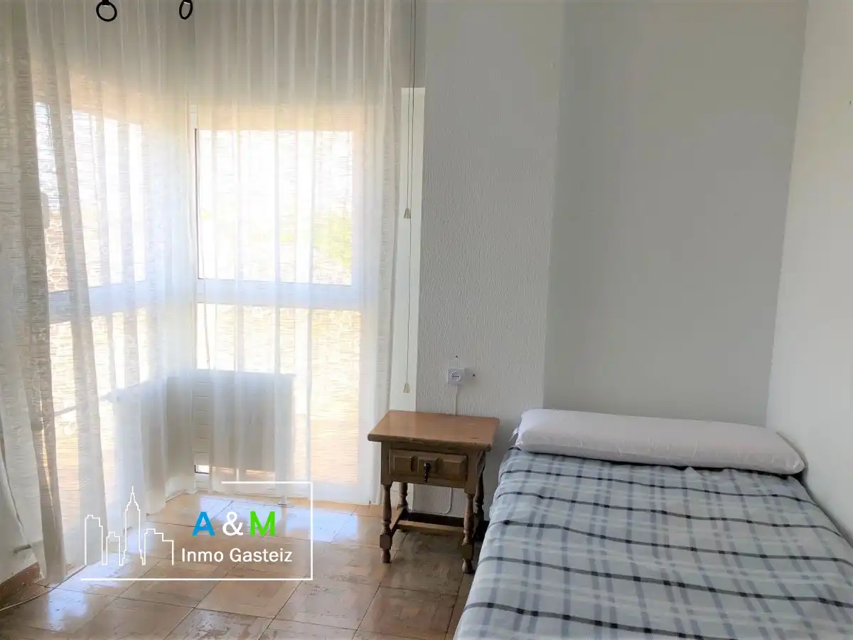 Flat for rent in JOSE ATXOTEGI, Gazalbide