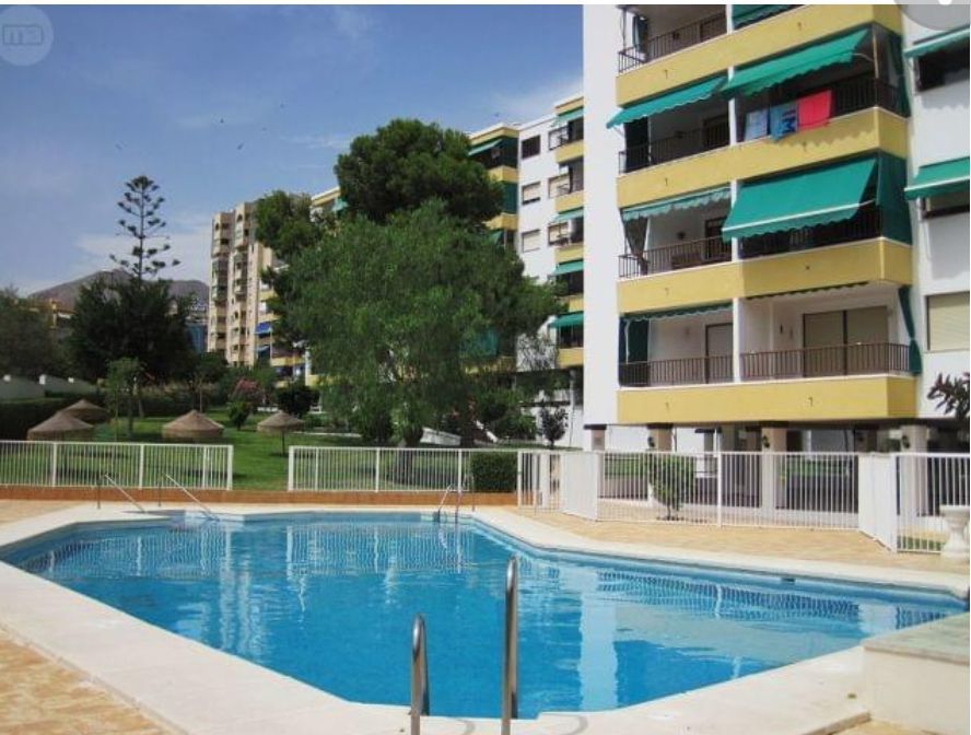 Piscina de Pis de lloguer en Roquetas de Mar amb Aire condicionat, Calefacció i Terrassa