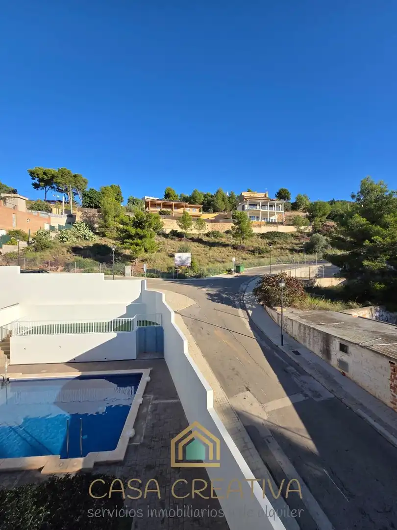 Vista exterior de Pis en venda en Náquera amb Aire condicionat, Calefacció i Jardí privat