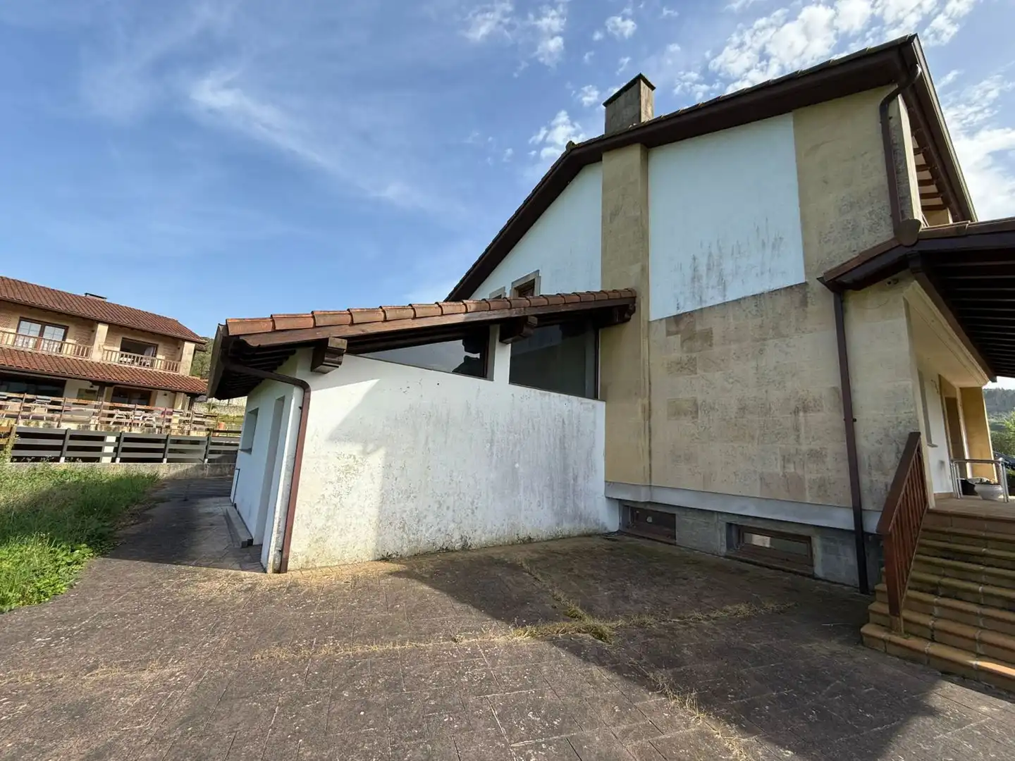 Vista exterior de Casa o xalet en venda en Bárcena de Cicero amb Calefacció, Jardí privat i Terrassa