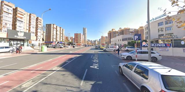 Local comercial en Alquiler en Alfonso Puchades en Juzgados - Plaza de Toros