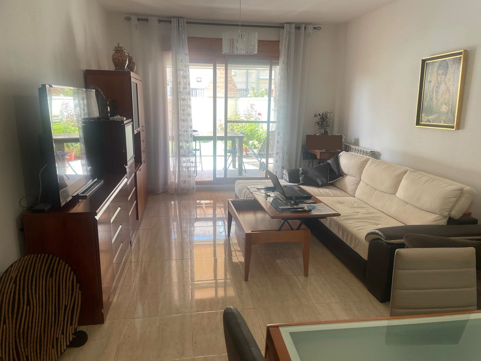 Living room of Single-family semi-detached for sale in Nuez de Ebro  with Air Conditioner, Heating and Private garden