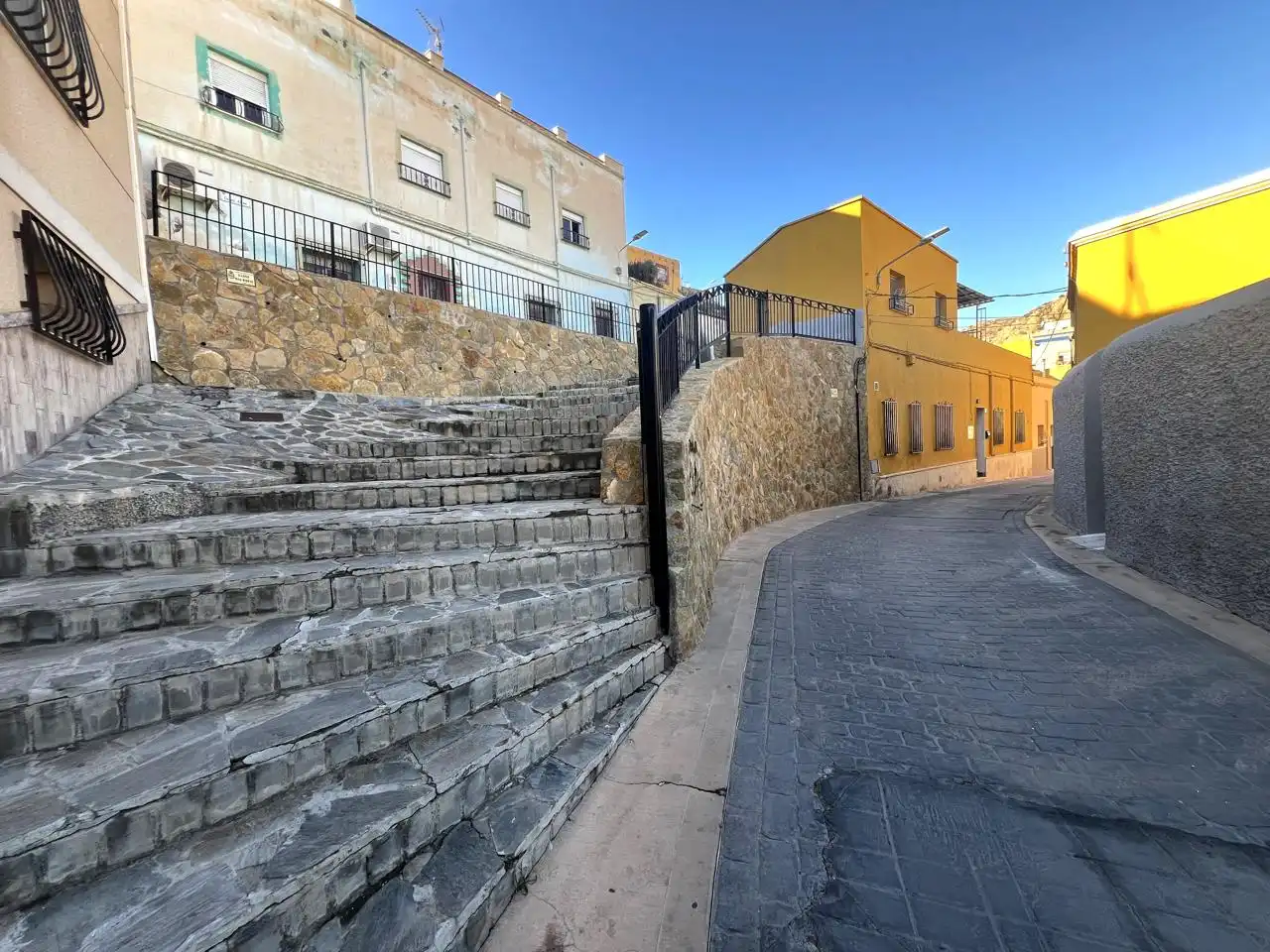 Exterior view of Houses for sale in Gádor  with Storage room