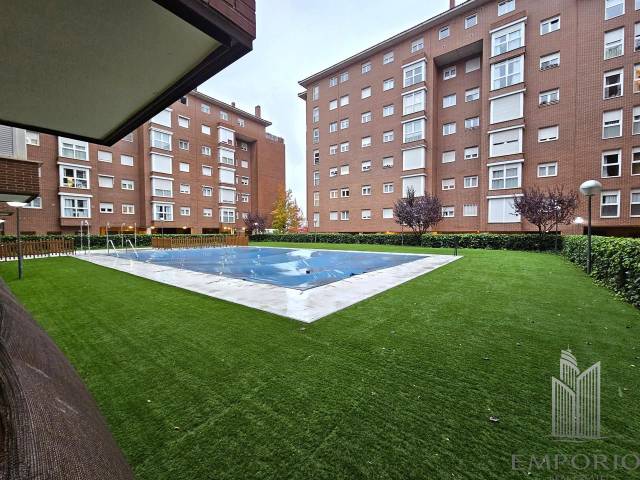 Piso en Alquiler en Burguete, 30 en Las Tablas