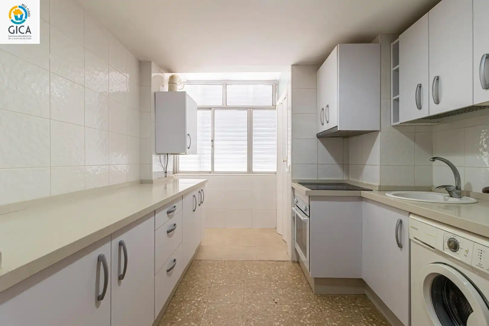 Kitchen of Flat for sale in Jerez de la Frontera  with Air Conditioner, Furnished and Community pool