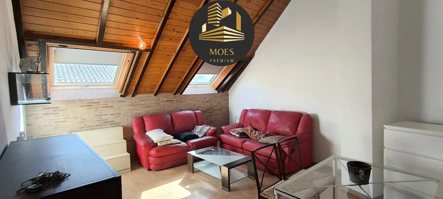 Sala de estar de Piso en venta en Úbeda con Aire acondicionado, Calefacción y Trastero