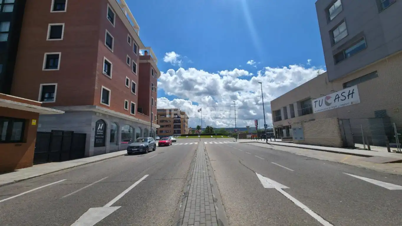 Vista exterior de Pis en venda en Guadalajara amb Aire condicionat, Calefacció i Balcó