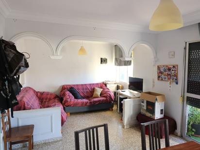 Living room of Flat for sale in  Sevilla Capital  with Terrace and Storage room