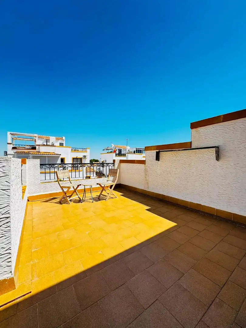 Terrassa de Dúplex en venda en Orihuela amb Terrassa, Piscina i Moblat
