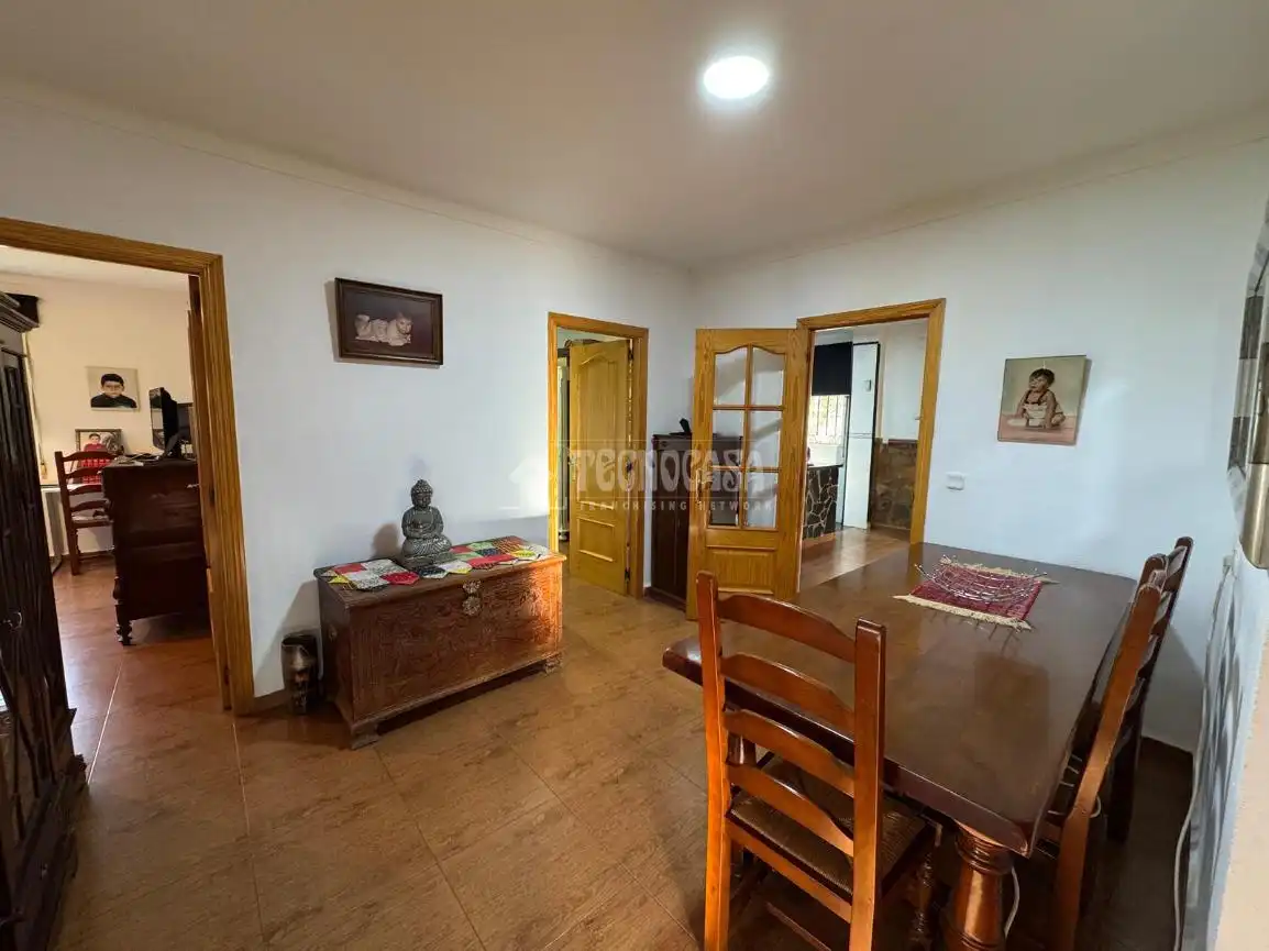 Country house zum Verkauf in Badajoz mit Klimaanlage, Privatgarten und Terrasse