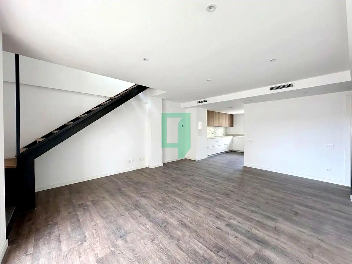 Dúplex con ascensor en venta en calle del Progrés, imagen 4