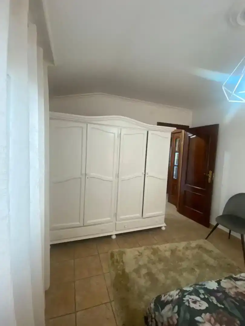 Schlafzimmer von Wohnung zur Miete in Corcubión mit Möbliert